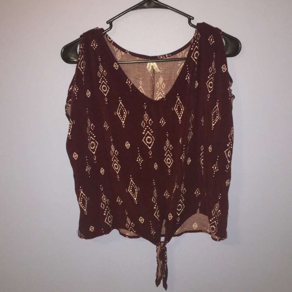 Cold Shoulder Crop Top